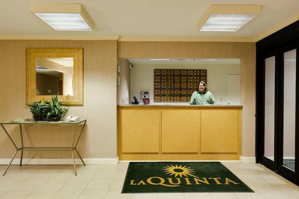 La Quinta By Wyndham Chicago Willowbrook